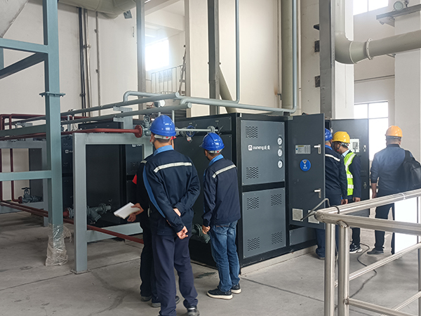 企業(yè)選擇150kw電加熱導(dǎo)熱油爐？3大優(yōu)勢碾壓傳統(tǒng)鍋爐